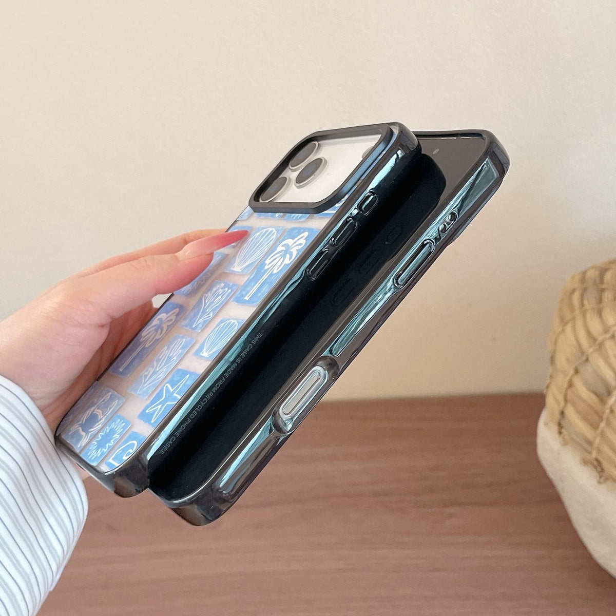 For iPhone 16 Seashell Bow Transparent Magnetic Acrylic TPU Phone Case - Light Blue Seashell Bow - EDA009702308A
