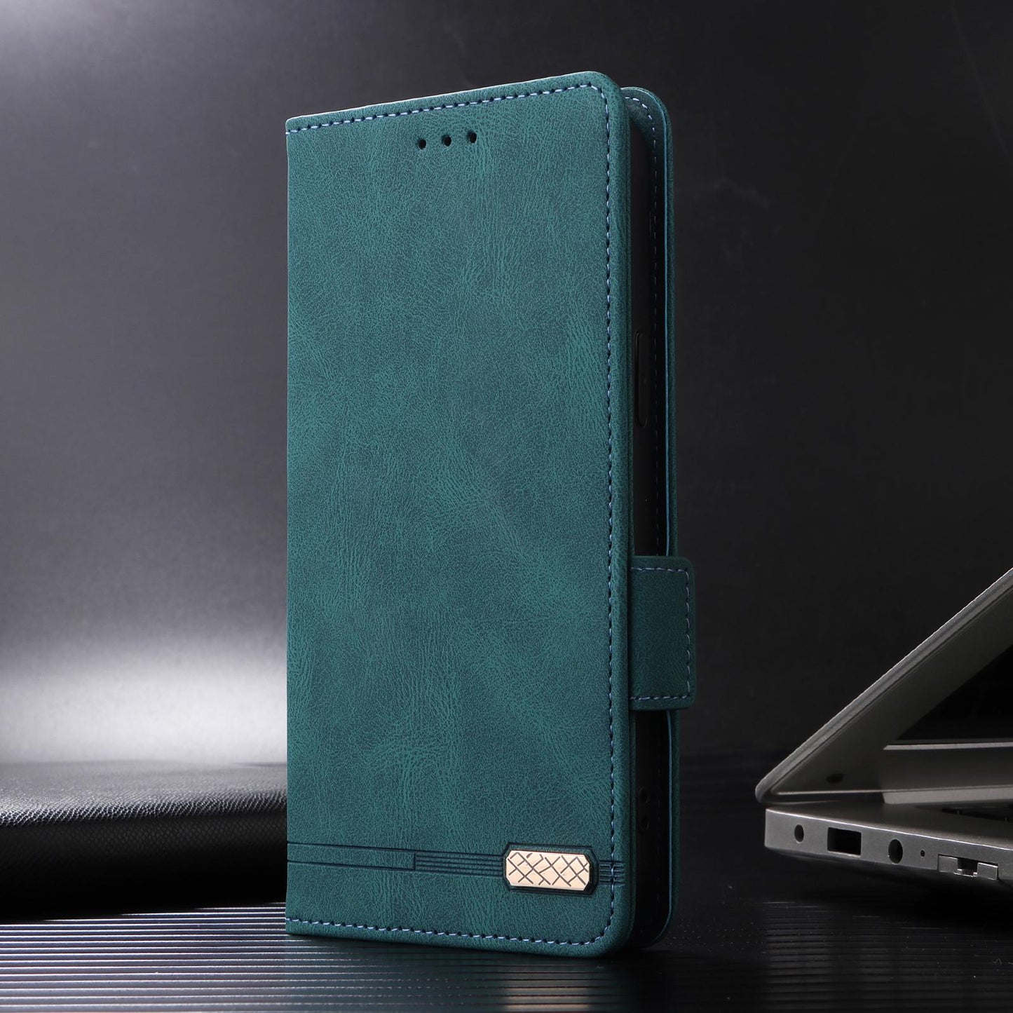 For Motorola Moto G37 / G47 / G37 Power Magnetic Clasp Leather Phone Case(Green)