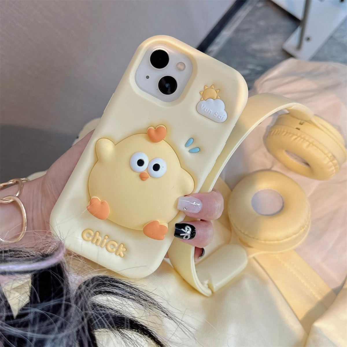 For iPhone 15 Pro Pressable Chick Silicone Phone Case - White - EDA008329105B