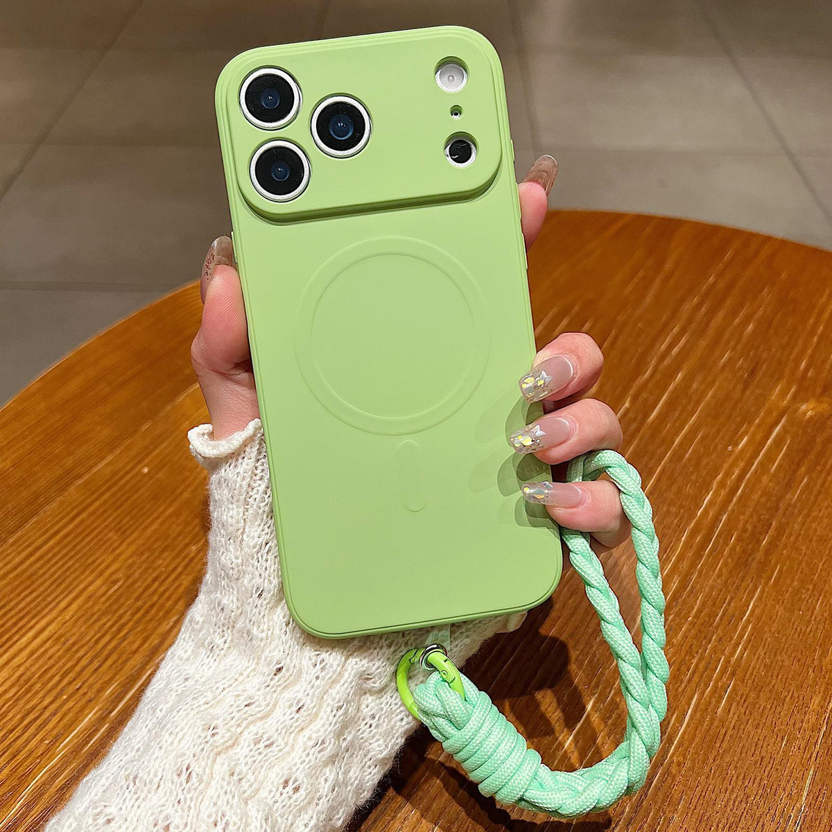 For iPhone 18 Pro Solid Color Liquid Silicone Magnetic Phone Case with Lanyard - Matcha Green - EDA008879025J