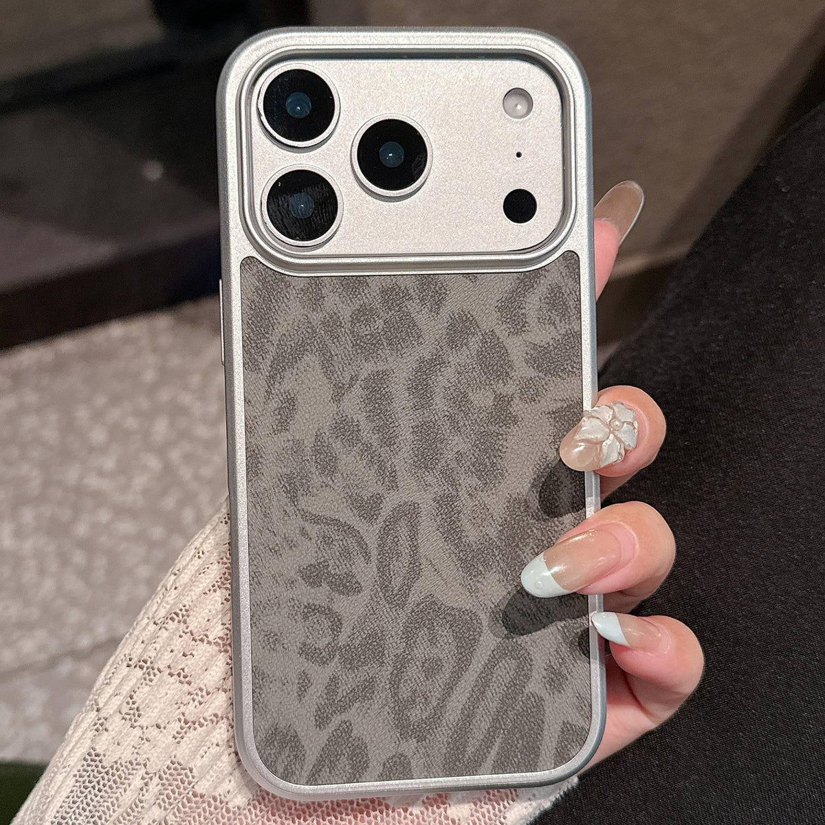 For iPhone 18 Pro / 17 Pro Leopard Print Electroplated Large Window Phone Case - Dark Grey - EDA009697702B
