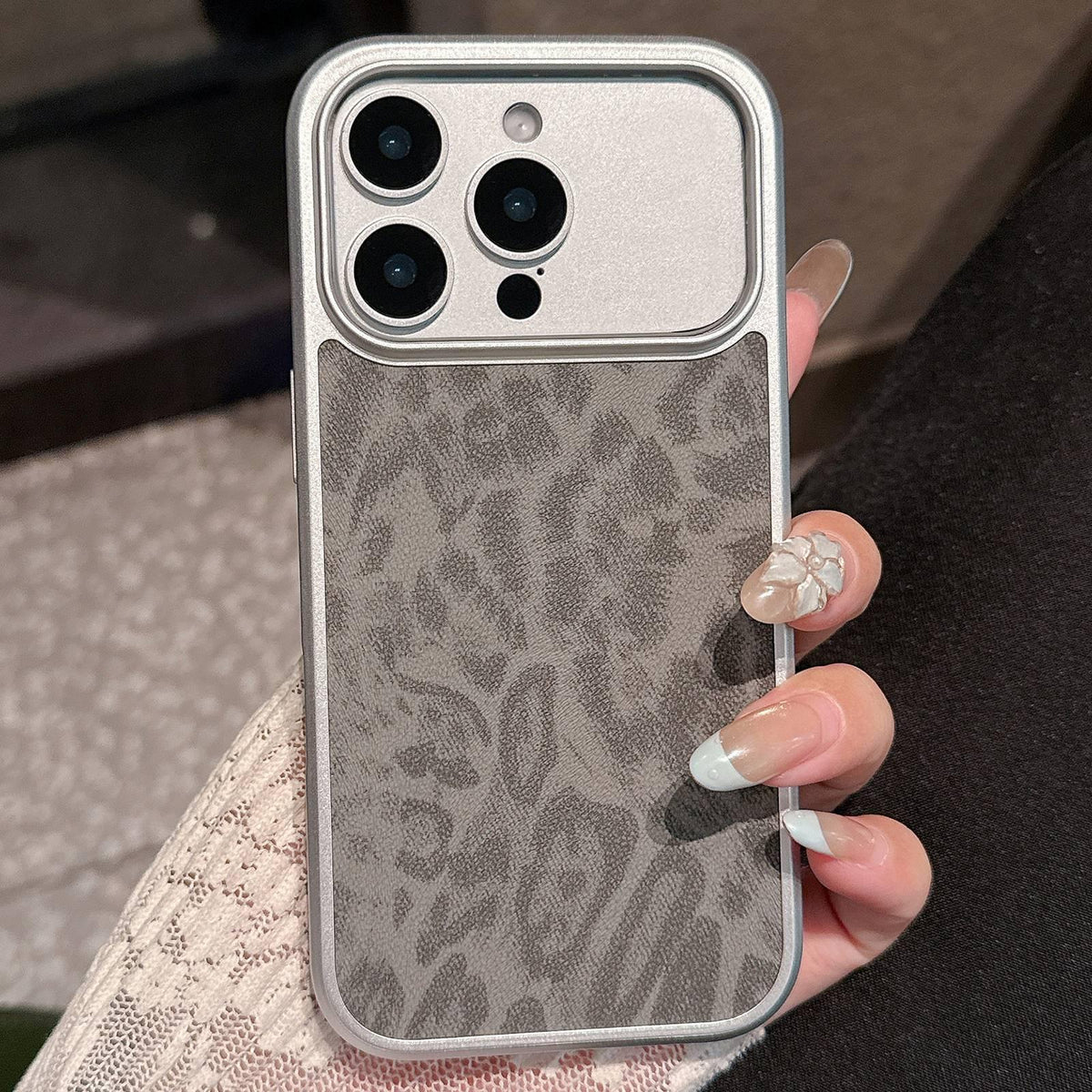 For iPhone 15 Pro Max Leopard Print Electroplated Large Window Phone Case - Dark Grey - EDA009697707B
