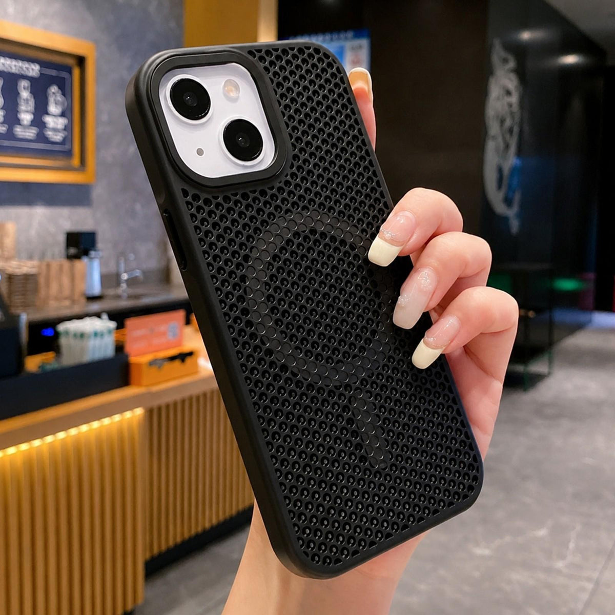 For iPhone 15 Skin Feel Honeycomb Cooling Magnetic Phone Case - Black - EDA009720813E