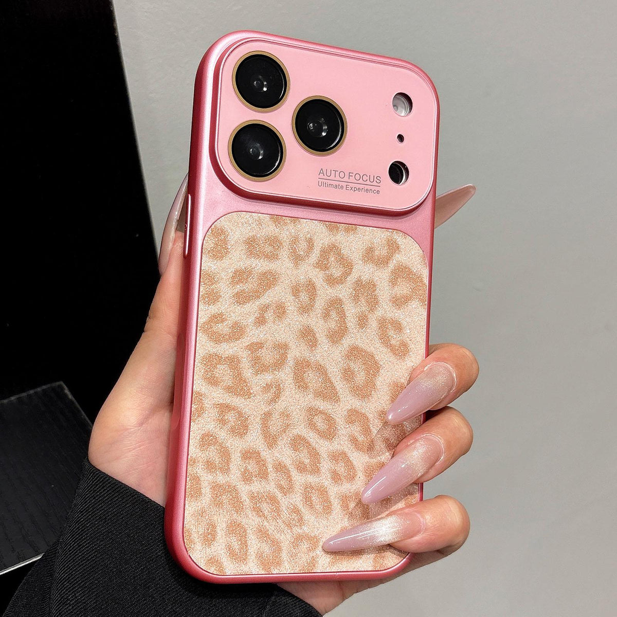 For iPhone 17 Pro Large Window Full Coverage Glitter Leopard Print Phone Case - Pink - EDA009747002B