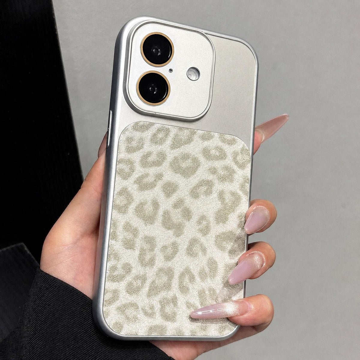 For iPhone 16 Plus Large Window Full Coverage Glitter Leopard Print Phone Case - White - EDA009747007A