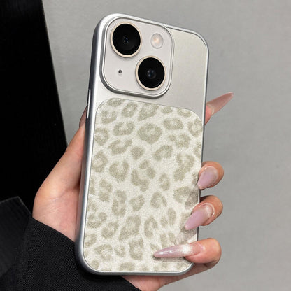 For iPhone 15 Plus Large Window Full Coverage Glitter Leopard Print Phone Case - White - EDA009747011A