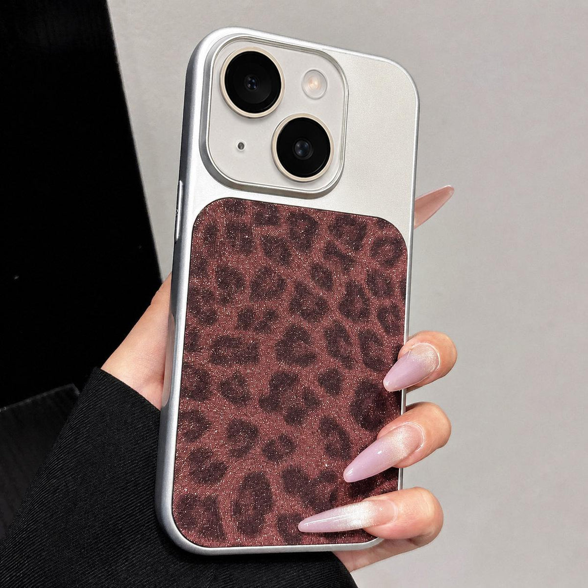 For iPhone 13 Large Window Full Coverage Glitter Leopard Print Phone Case - Wine Red - EDA009747019D