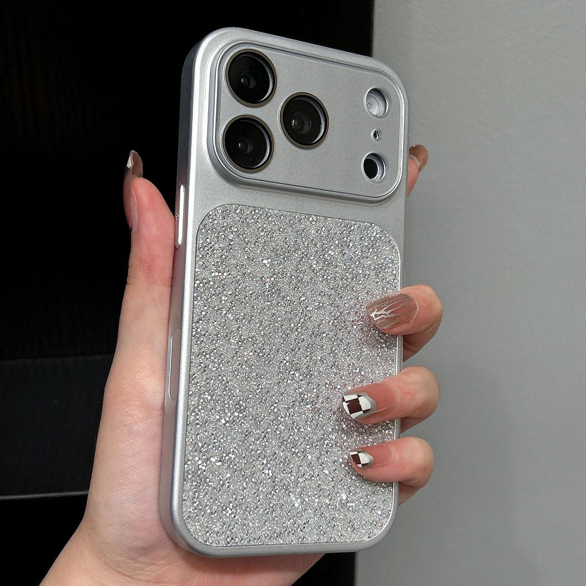 For iPhone 17 Pro Max Large Window Full Coverage Diamond Pattern Phone Case - Silver - EDA009747201E