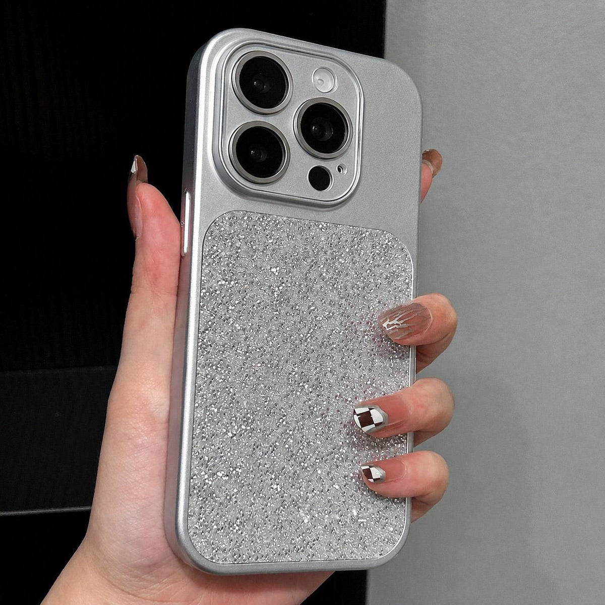 For iPhone 15 Pro Max Large Window Full Coverage Diamond Pattern Phone Case - Silver - EDA009747209E