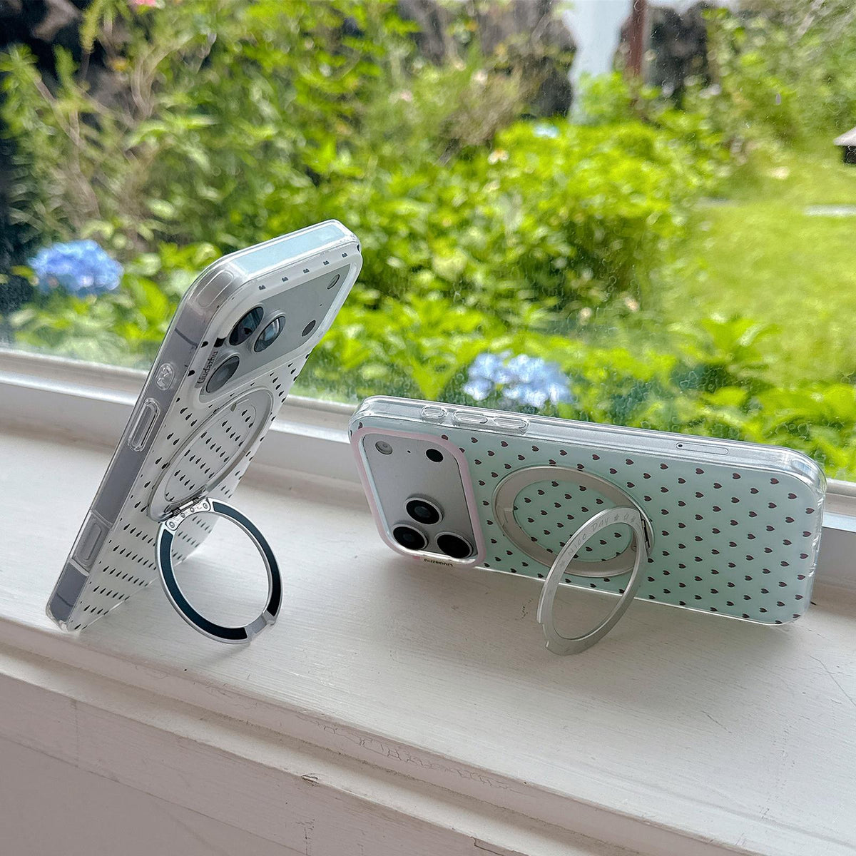 For iPhone 17 Minimalist Heart Pattern 360 Rotating Holder Magnetic Phone Case - White - EDA009790603A