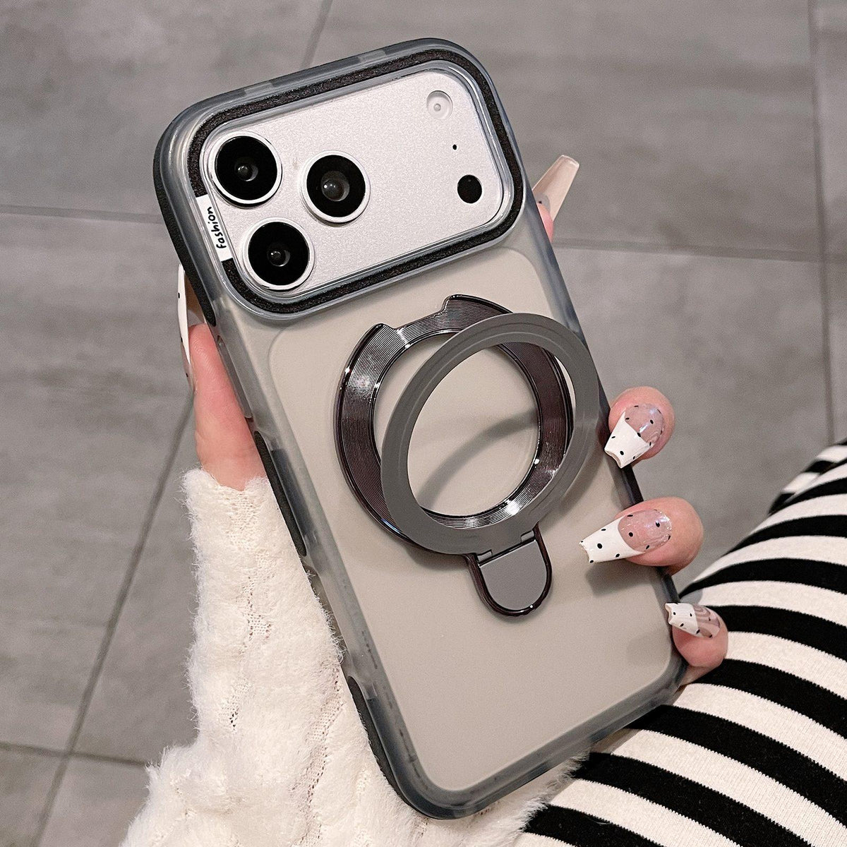 For iPhone 17 Pro Max Dual-Color Translucent Matte Phone Case with Holder - Black - EDA009950101F