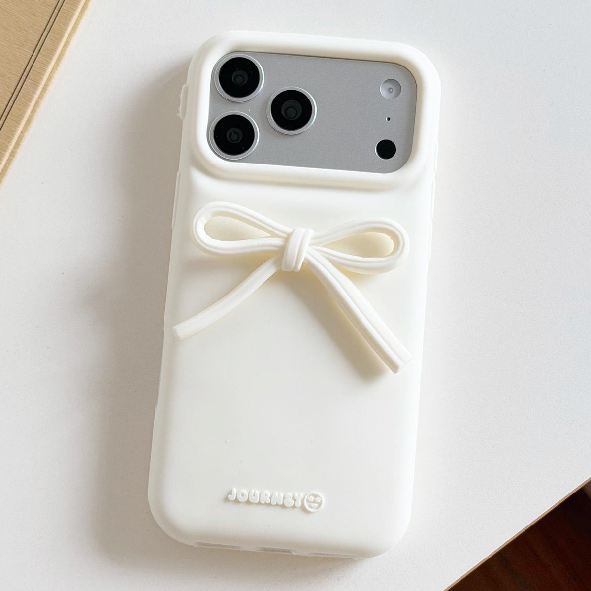 For iPhone 17 Pro Max Bow TPU hybrid PC Bulge Phone Case - White - EDA009958701E