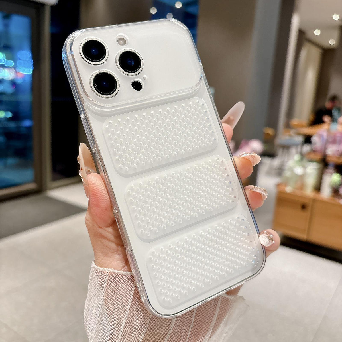For iPhone 15 Large Window Mesh Breathable Cooling TPU Phone Case - Transparent White - EDA010058301F