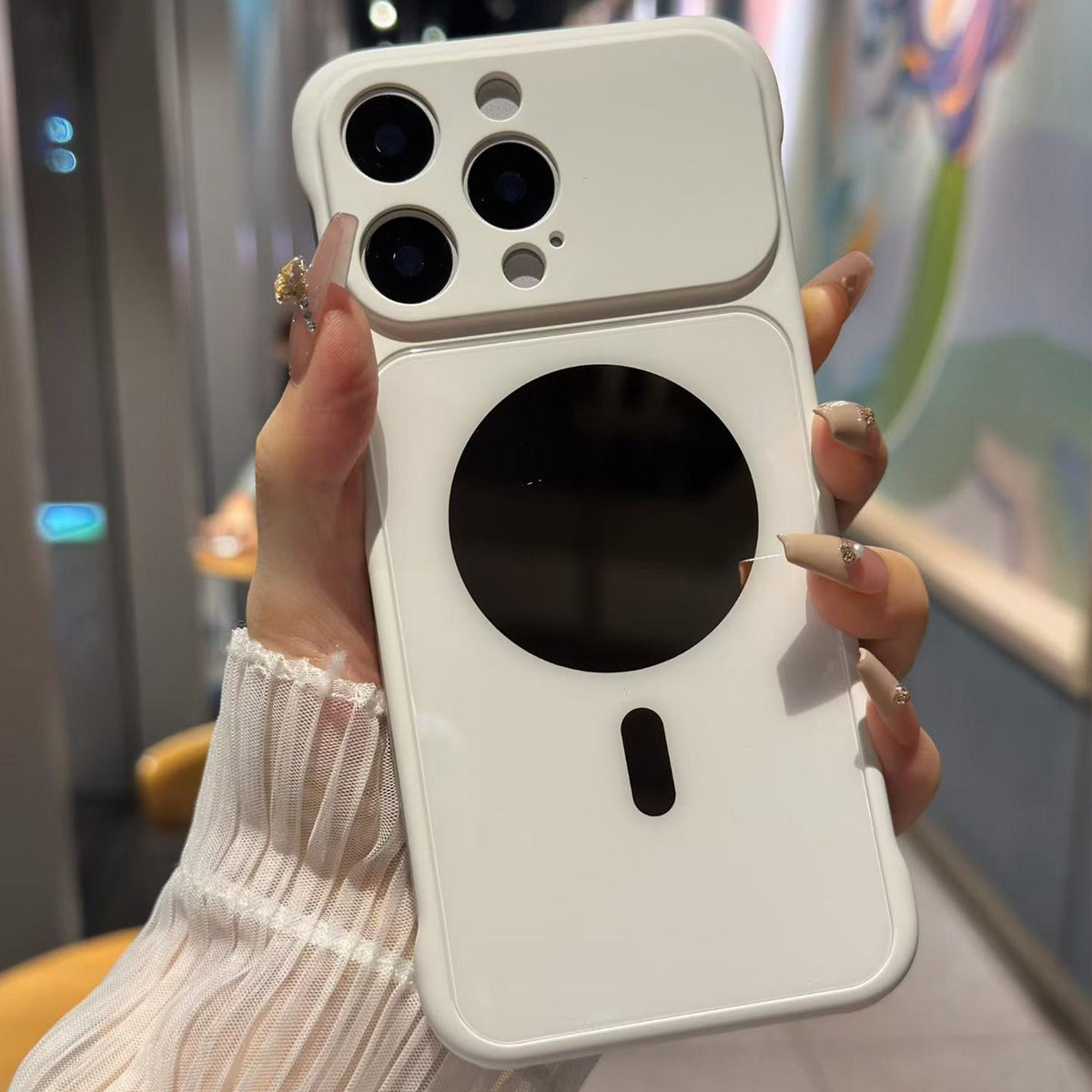 For iPhone 16 Pro Large Window Borderless Mirror Magnetic Phone Case - White - EDA010108705B