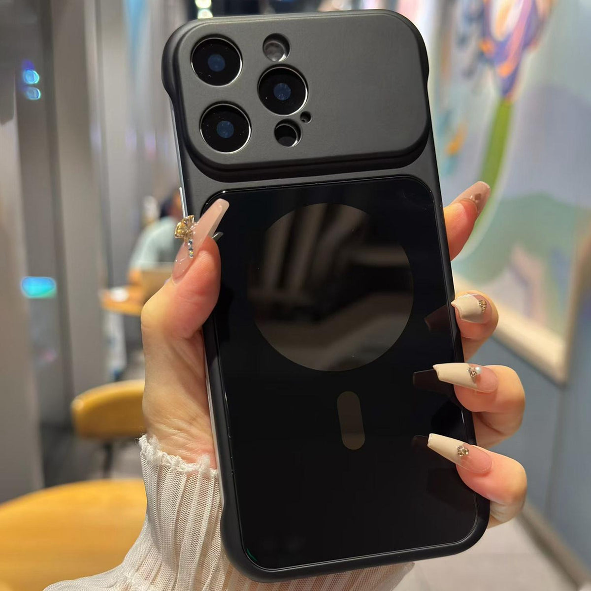 For iPhone 15 Pro Large Window Borderless Mirror Magnetic Phone Case - Black - EDA010108708C