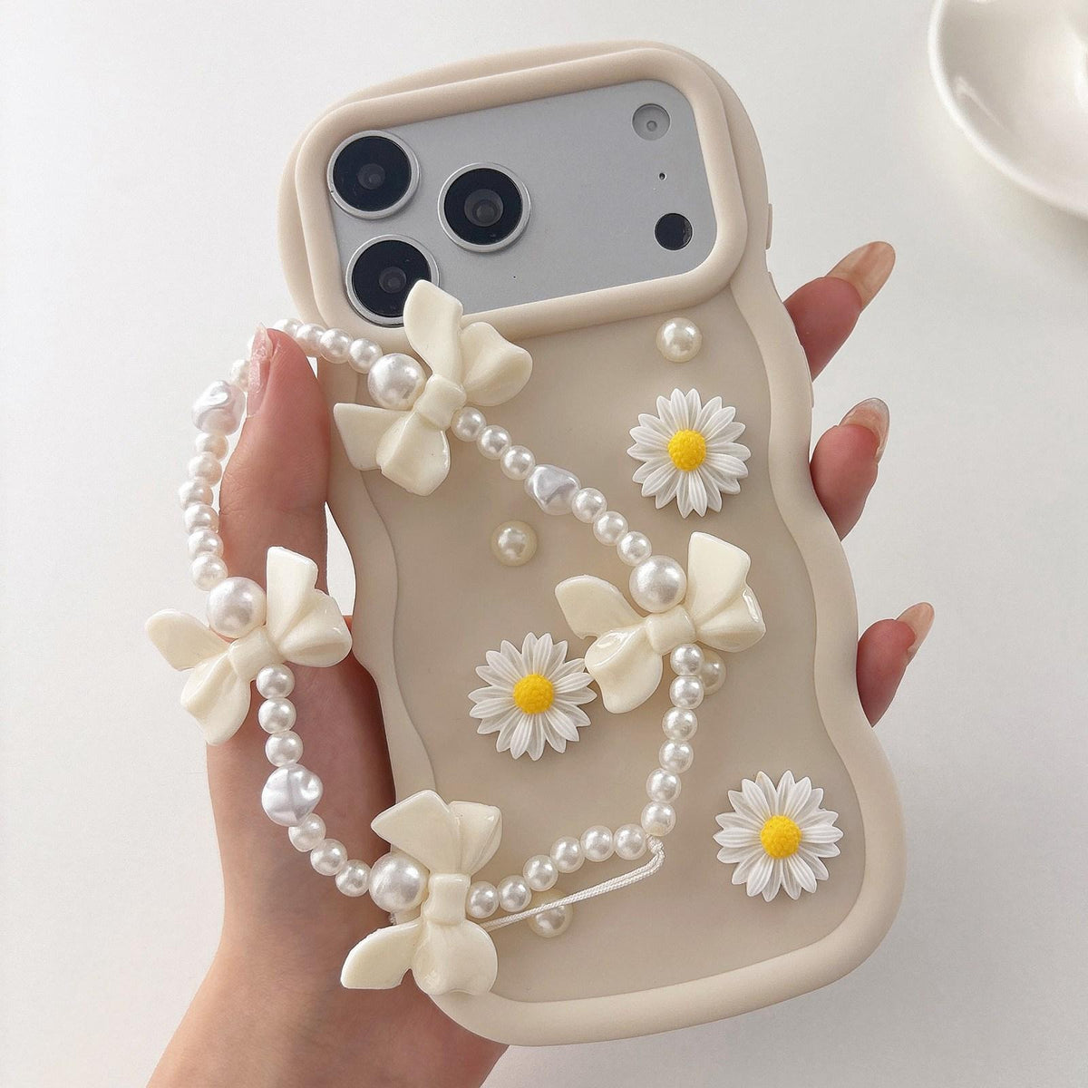 For iPhone 17 Pro Max Macaron Color Little Daisy and Pearl Phone Case with Bracelet Chain - White - EDA010167110E