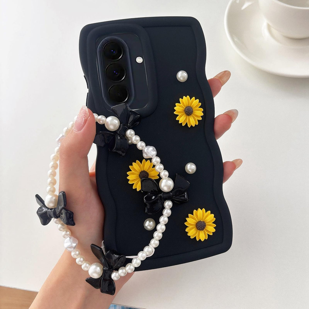 For Galaxy A57 5G Macaron Color Little Daisy and Pearl Phone Case with Bracelet Chain - Black - EDA010169305C