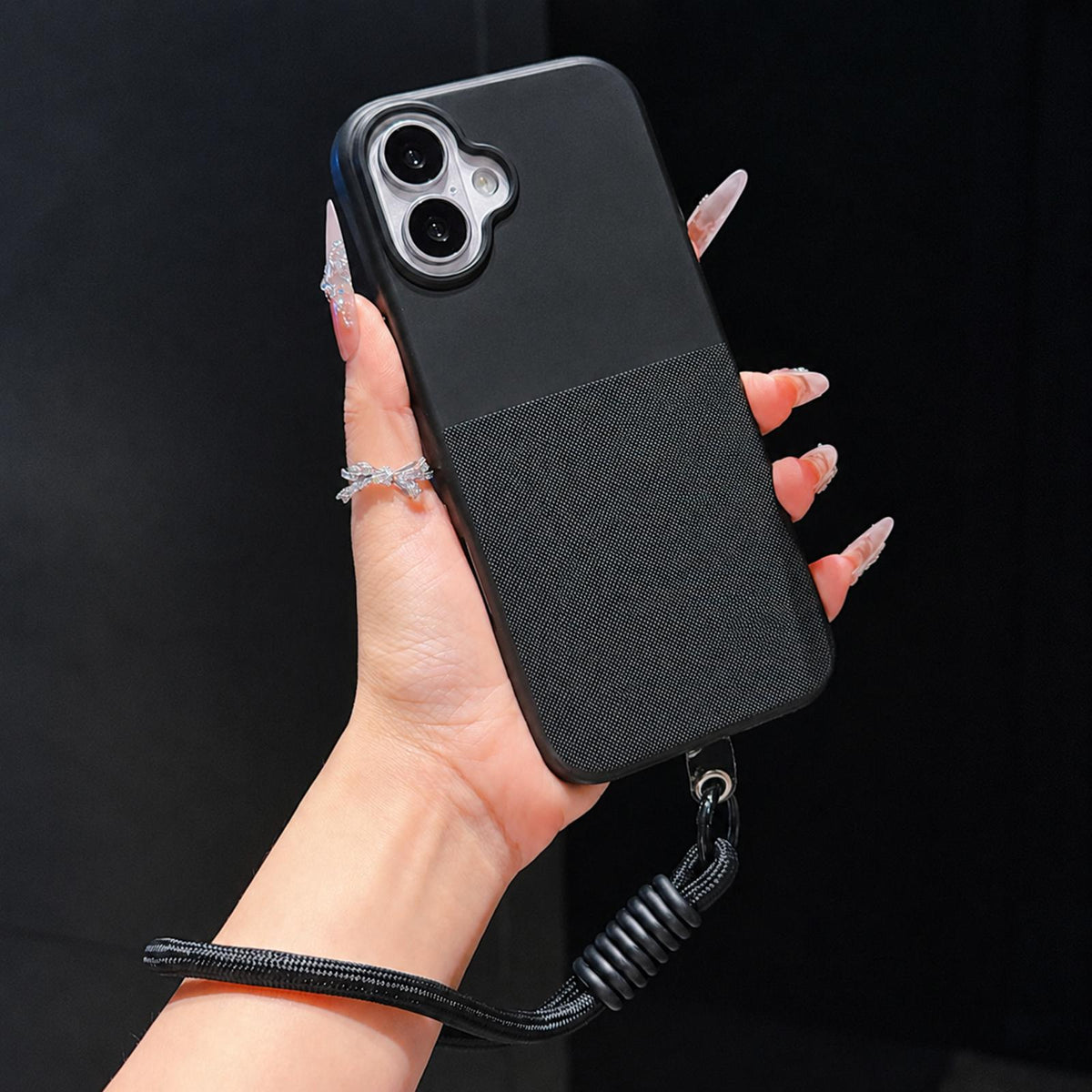 For iPhone 16 Plus Imitation Dot-texture TPU Phone Case with Strap - Black - SYA003421007E