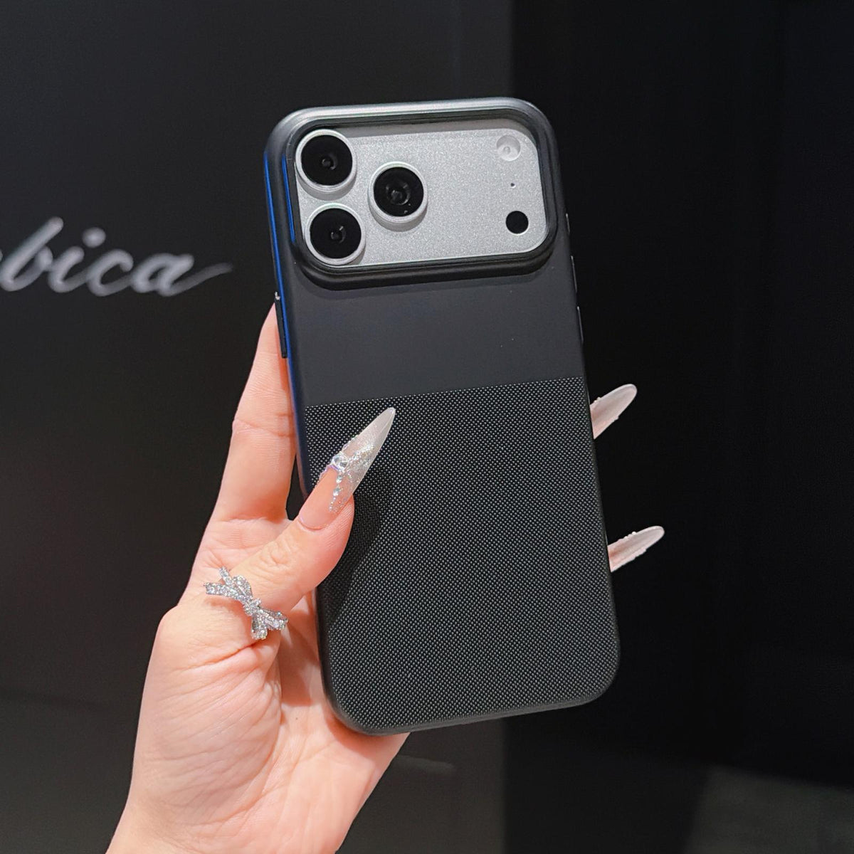 For iPhone 17 Pro Imitation Dot-texture TPU Phone Case - Black - SYA003421102E